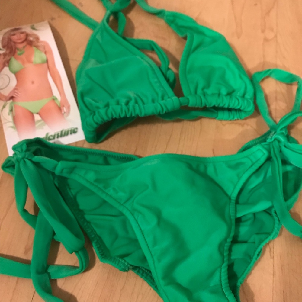 Green Tri Top and Scrunch Bottom